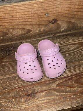 CROCS Kids Classic Clog in Pastel Pink